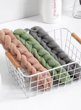 The family baths in color, baths in flowers, baths in mud, b