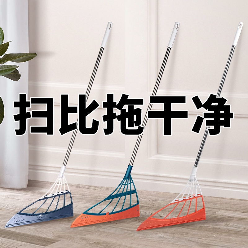 The magic sweeps the scratching water and the black technolo