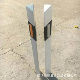 PVC式轮廓速公路标夜间反光标玻柱钢璃片式锰钢三角塑245料警示柱