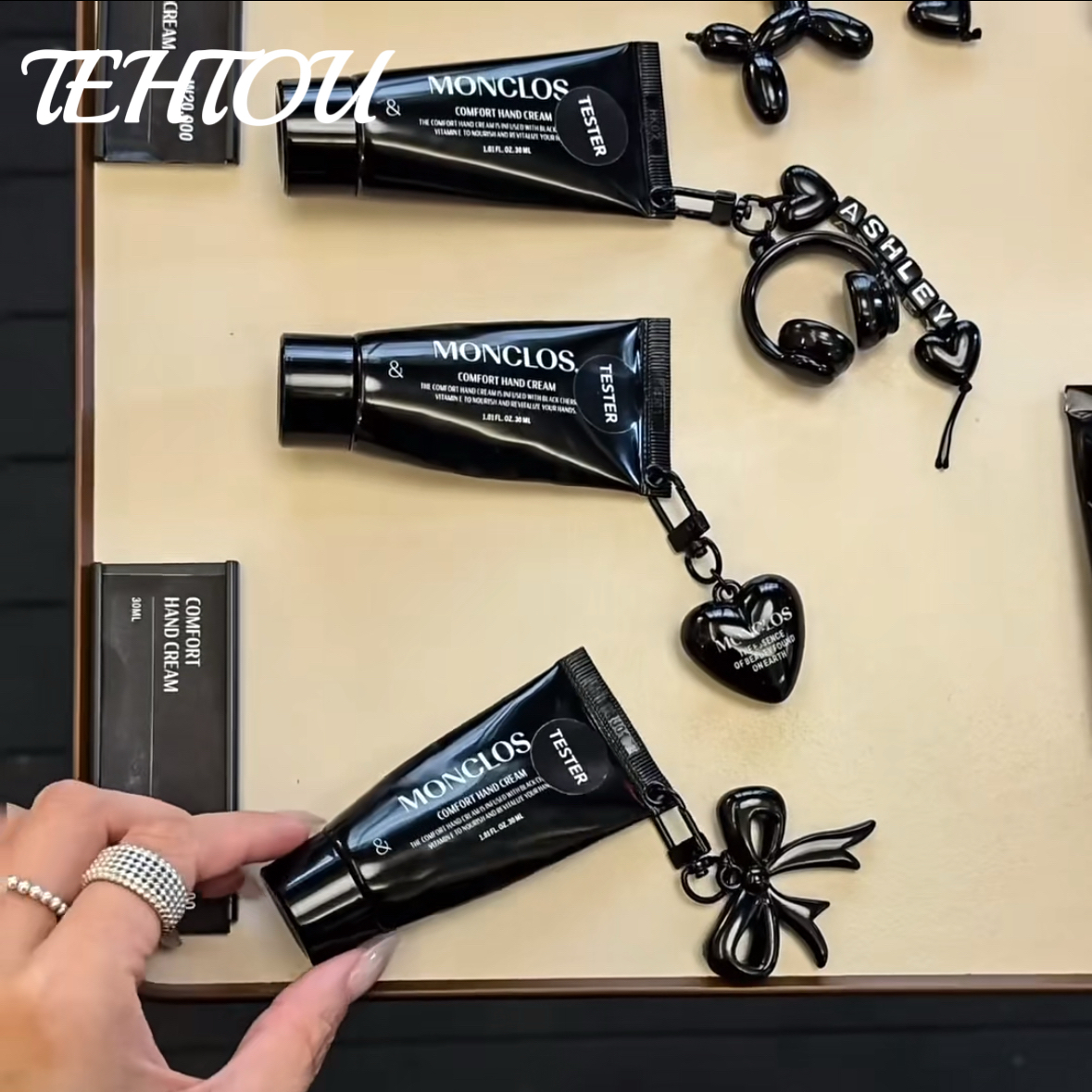 汉南洞MONCLOS护手霜长久滋润