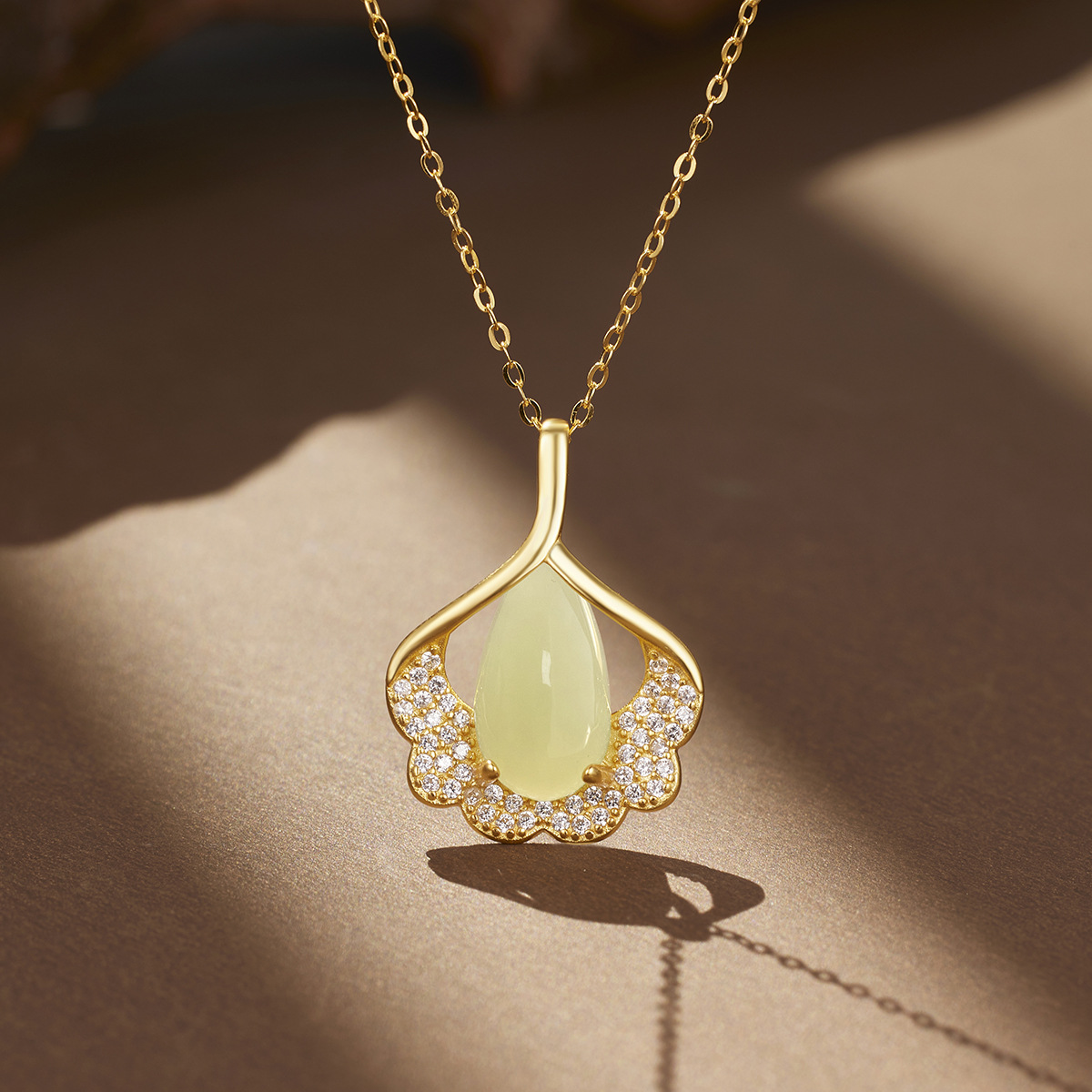 纯银和田玉吊坠女锁骨链