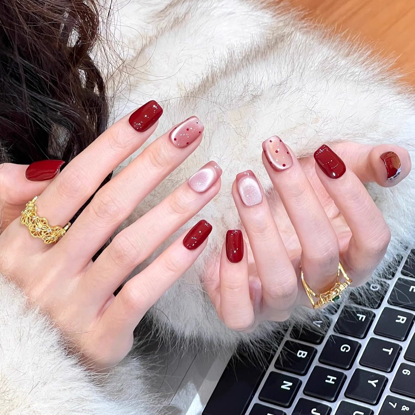 艺人纯欲红色法式猫眼手工美甲穿戴甲短款显白波点高级噶指甲贴片,彩妆/香水/美妆工具,穿戴甲/甲片,淘宝优惠券,粉丝福利购,淘宝优惠卷