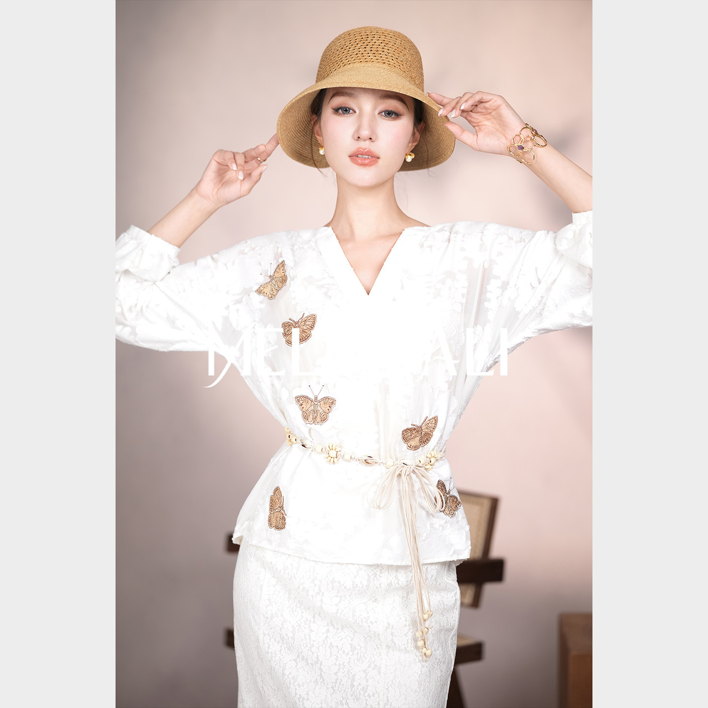 MELINDA LI【入梦】法式重工桑蚕丝剪花蝴蝶立体刺绣V领宽松衬衫