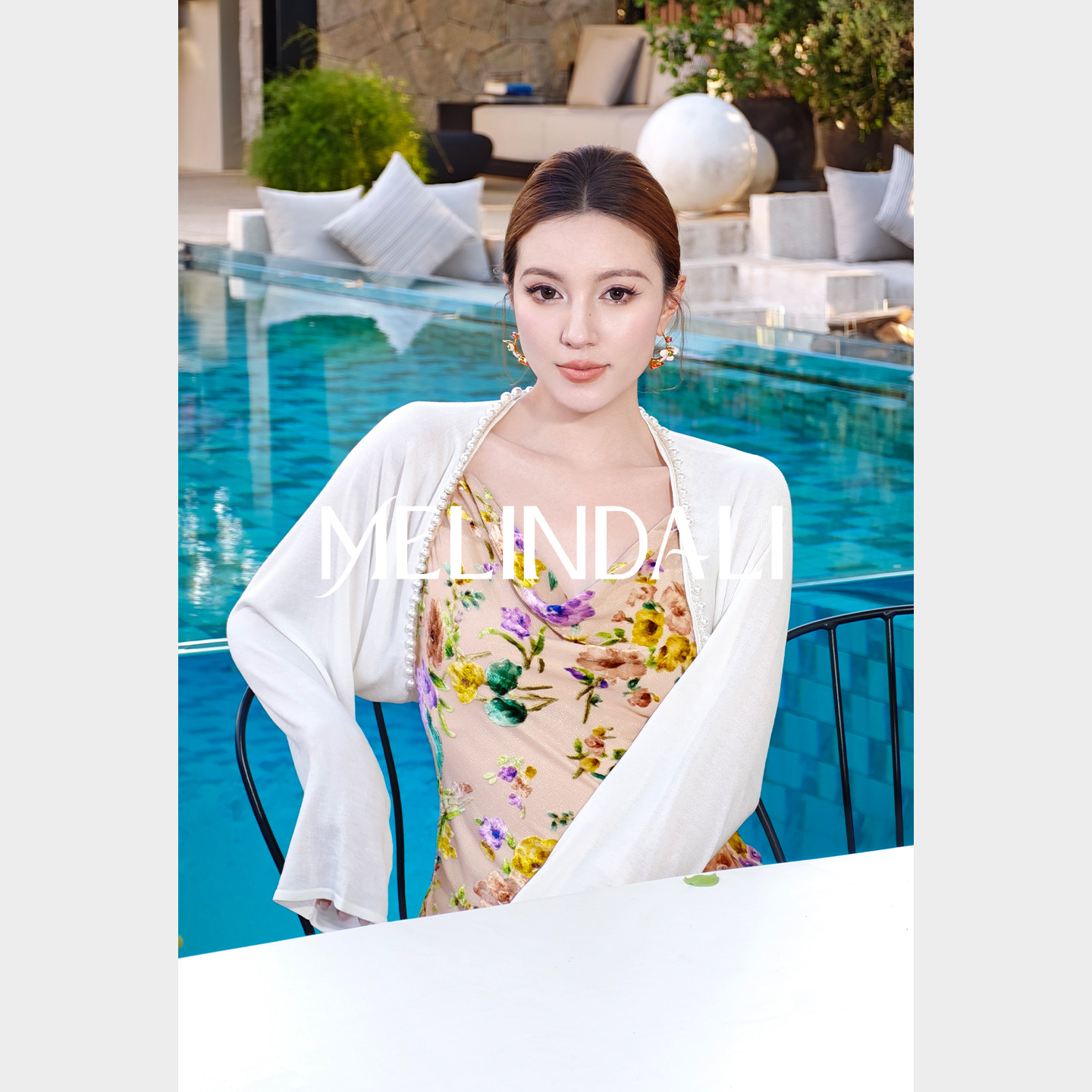 MELINDA LI【珠光披肩】莱赛尔钉珠金线织边斗篷式短款披肩罩衫