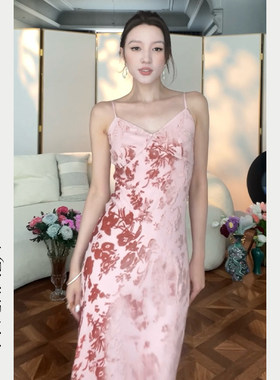 Melinda Li【粉瓷裙】法式桑蚕丝丝绒烧花斜裁收腰V领吊带连衣裙