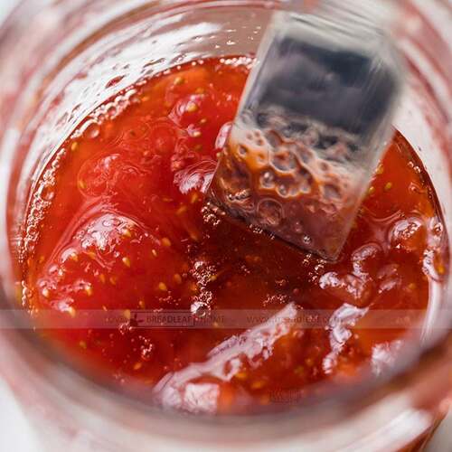 Glass jam bottle vegetable salad can honey bottle split cove