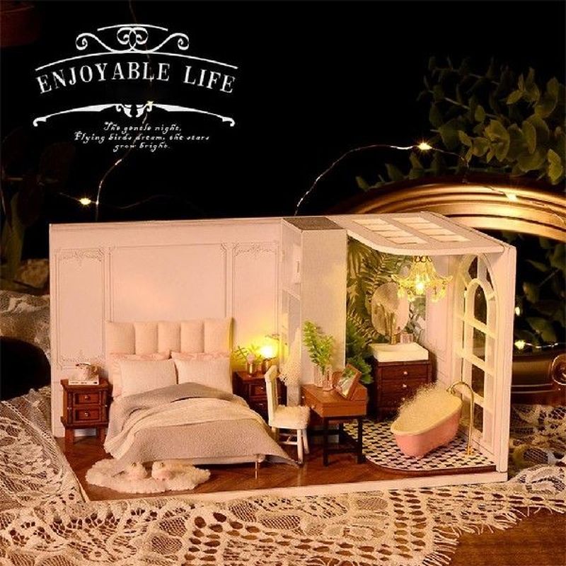 Creative Wooden Miniature Doll House Model Assemble Kit