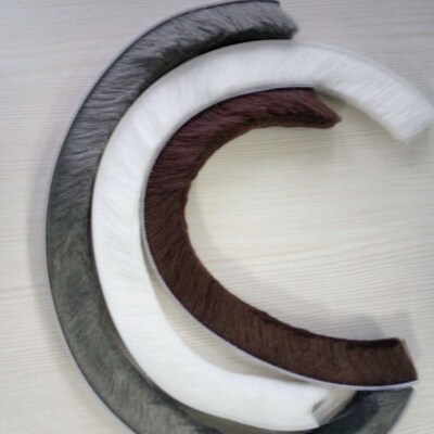 Fin Seal Brush Self Adhesive Weather Strip Felt Draught Excl