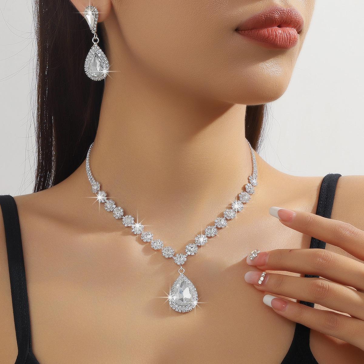 Necklace earrings bracelet three-piece set full of diamond