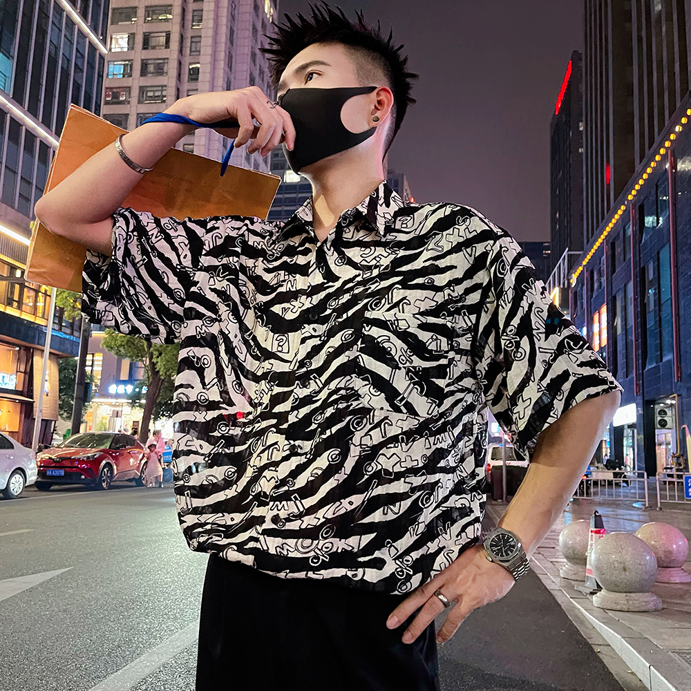 S31/P58控88男士夏季短袖衬衫潮牌休闲冰丝条纹设计感男装黑1，男装T恤，电商A366