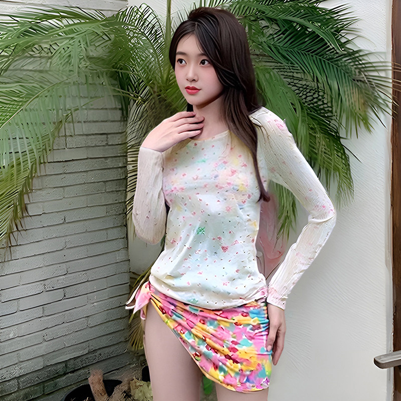 2025新款泳衣女性感比基尼分体四件套长袖罩衫小碎花海边度假泳装