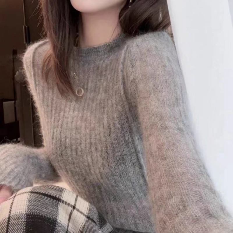 软糯马海毛针织打底衫女秋冬2024纯色法式修身显瘦内搭喇叭袖上衣