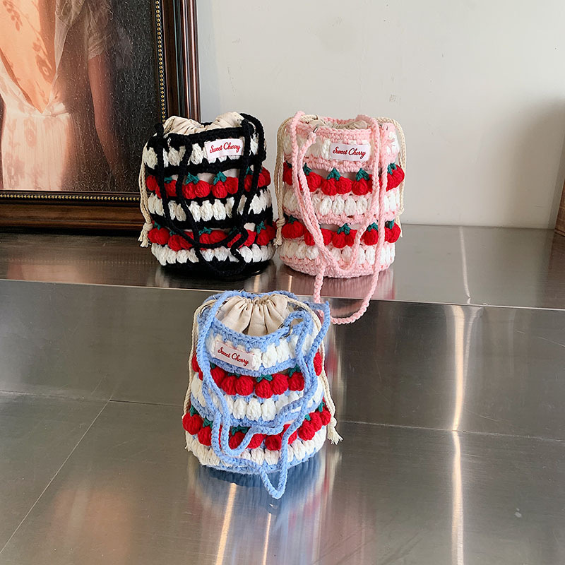 新款樱桃毛线包时尚潮搭