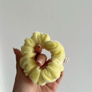 真丝丝绒发圈小鸡黄秋冬亮色少女甜美韩版大肠圈丸子头花扎发皮筋