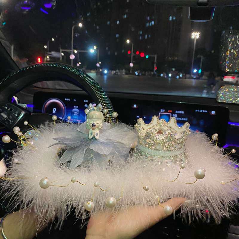 可爱泡泡公主女孩汽车摆件羽毛防滑垫车内高档女士车载装饰品手工