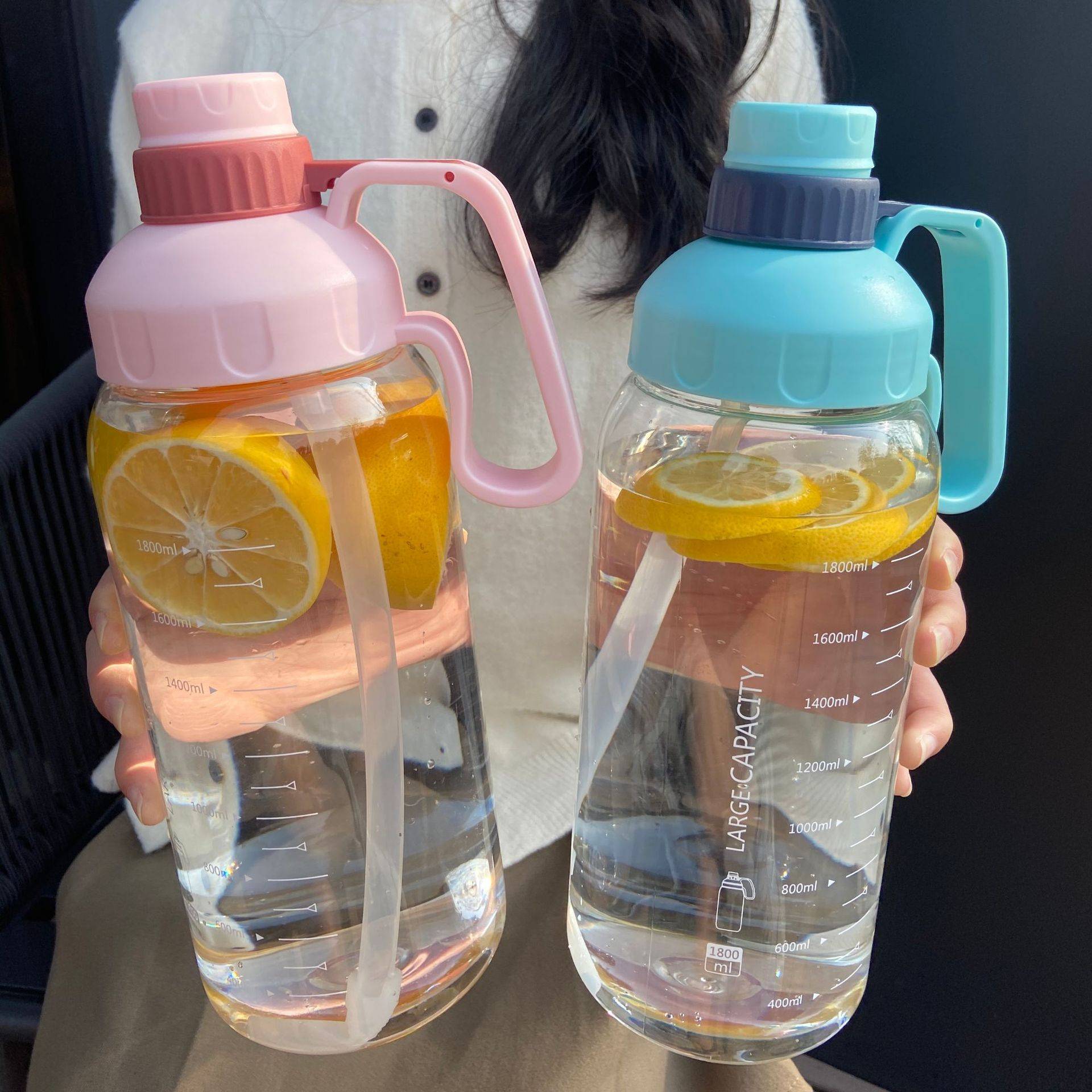 水杯塑料杯户外手提带刻度太空