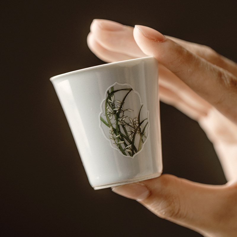 束刻复古青瓷手工开窗兰花斜阳杯