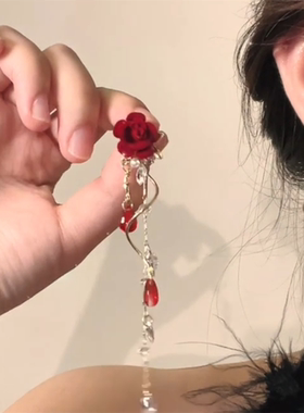 zoozmomo红色植绒玫瑰花耳环女氛围感轻奢小众高级感水滴锆石耳饰