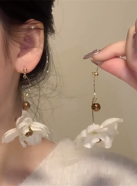 白色花朵耳环女小众设计感