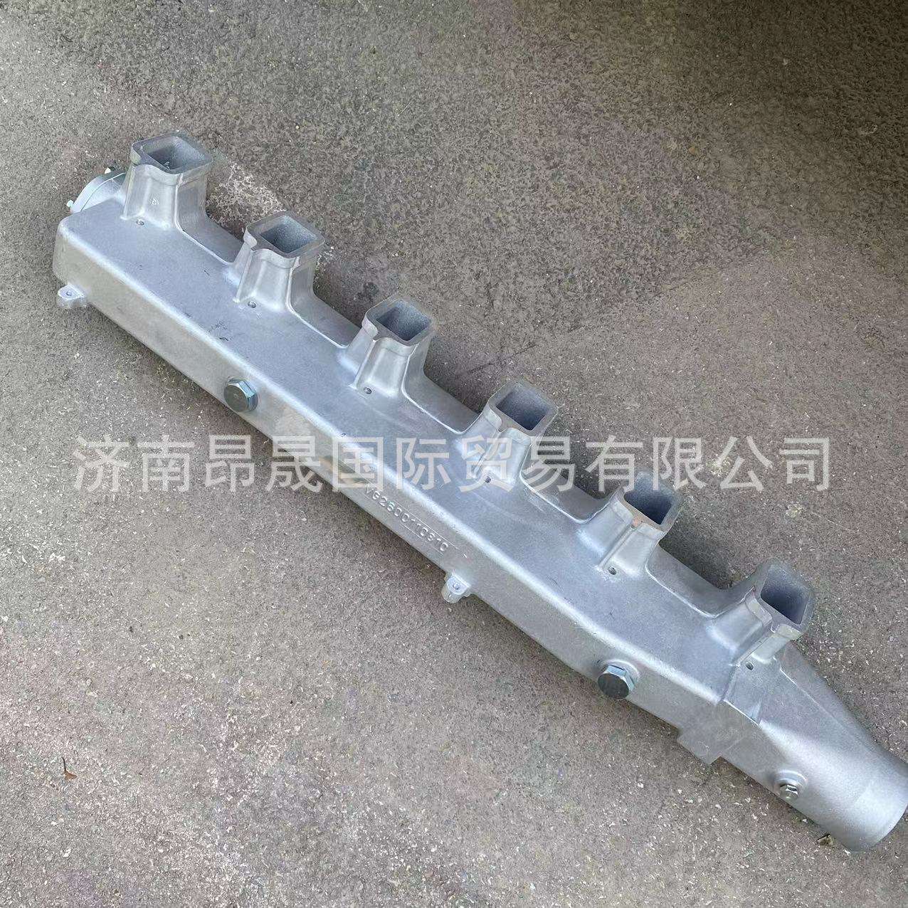 重汽HOWO豪沃T7H汕德卡WD615发动机配件VG2600110810进气管总成