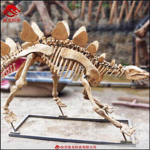 剑龙玻璃钢树脂雕塑大型玻璃钢插电感应互动仿真恐龙模型动雕制作