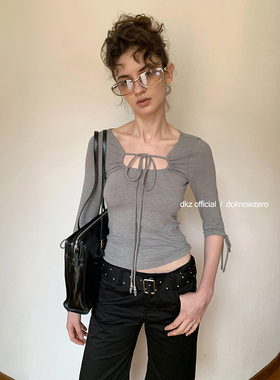 DKZ 灰色领口绑带中袖t恤女夏季新款修身显瘦辣妹上衣