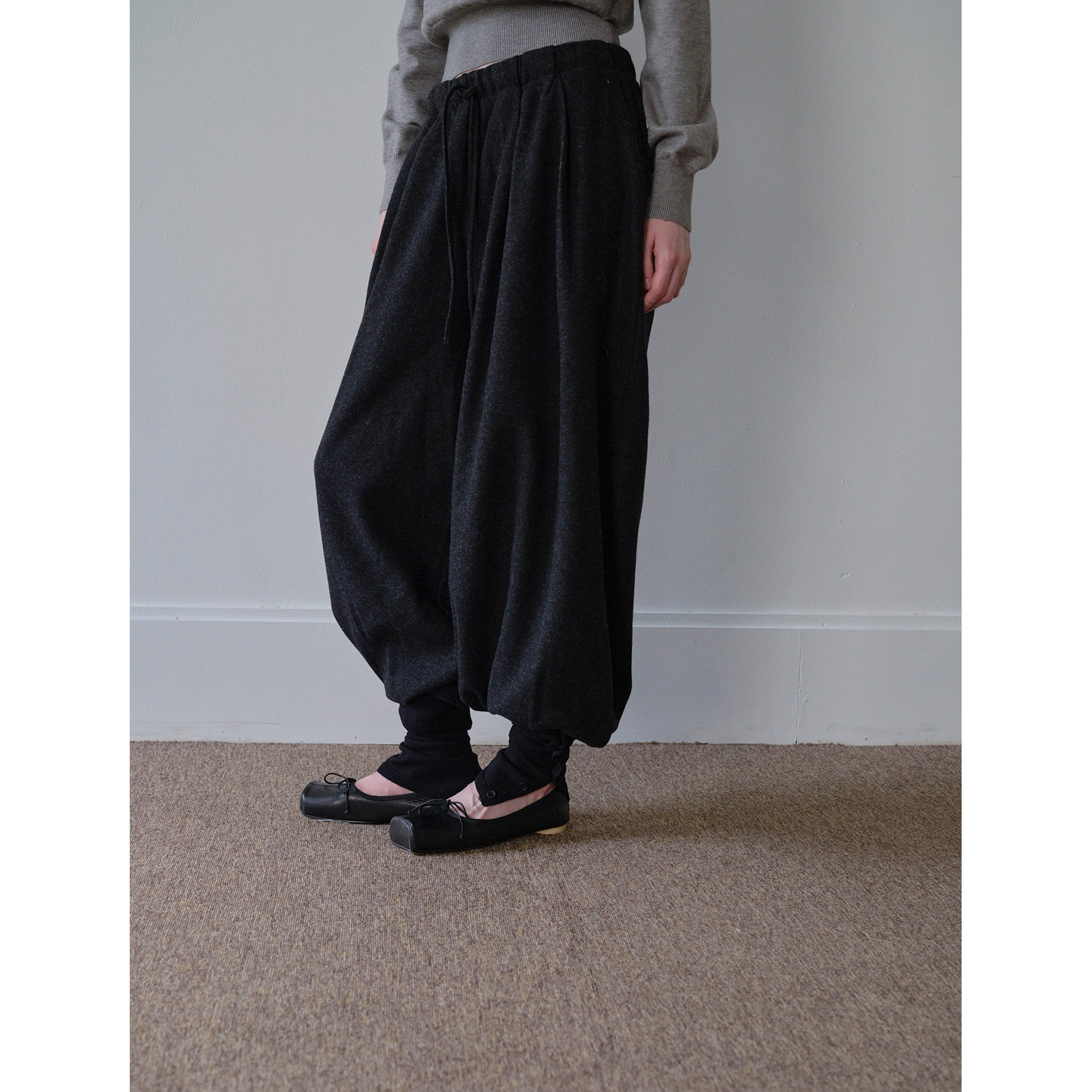 DKZ  松弛慵懒风两穿束脚休闲裤女秋冬新款松紧腰垂感简约羊腿裤,女装/女士精品,休闲裤,淘宝优惠券,粉丝福利购,淘宝优惠卷