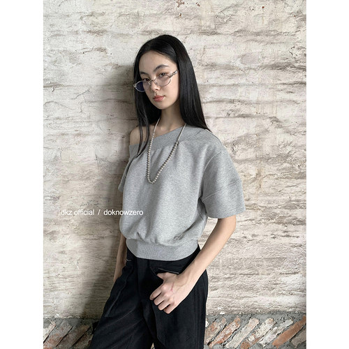 DKZ 斜肩短袖卫衣女新款纯色不规则休闲设计感t恤上衣