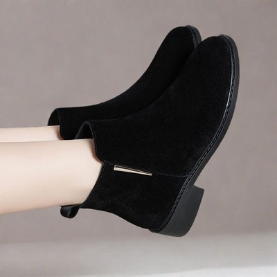 时尚马丁靴女2025年秋冬加绒短靴