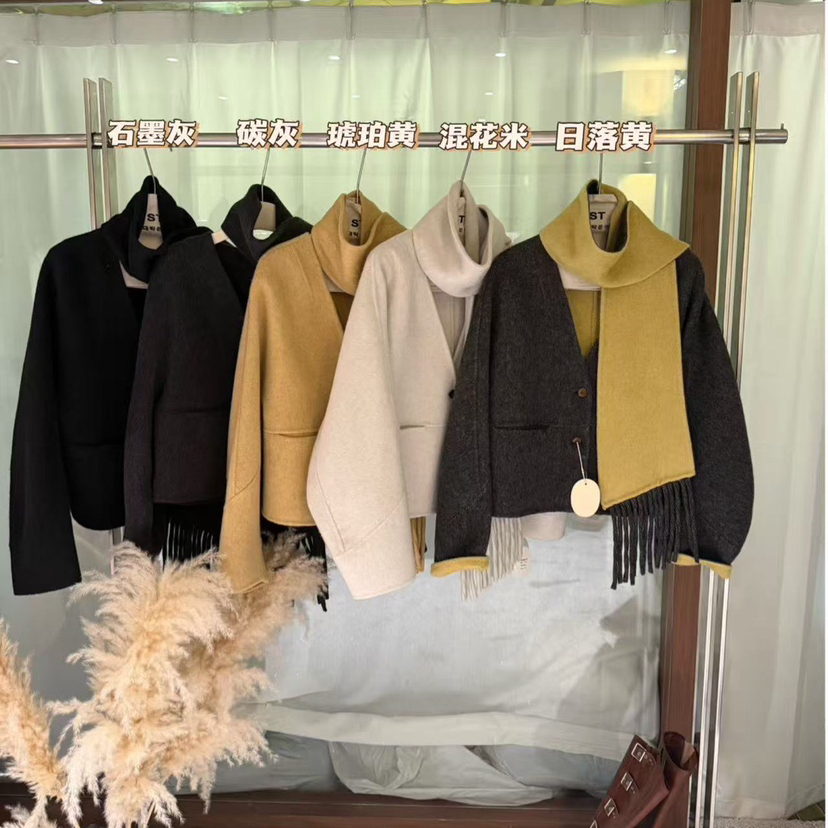莓果上新复古百搭时尚羊毛外套(配无围巾)（含65羊毛）959