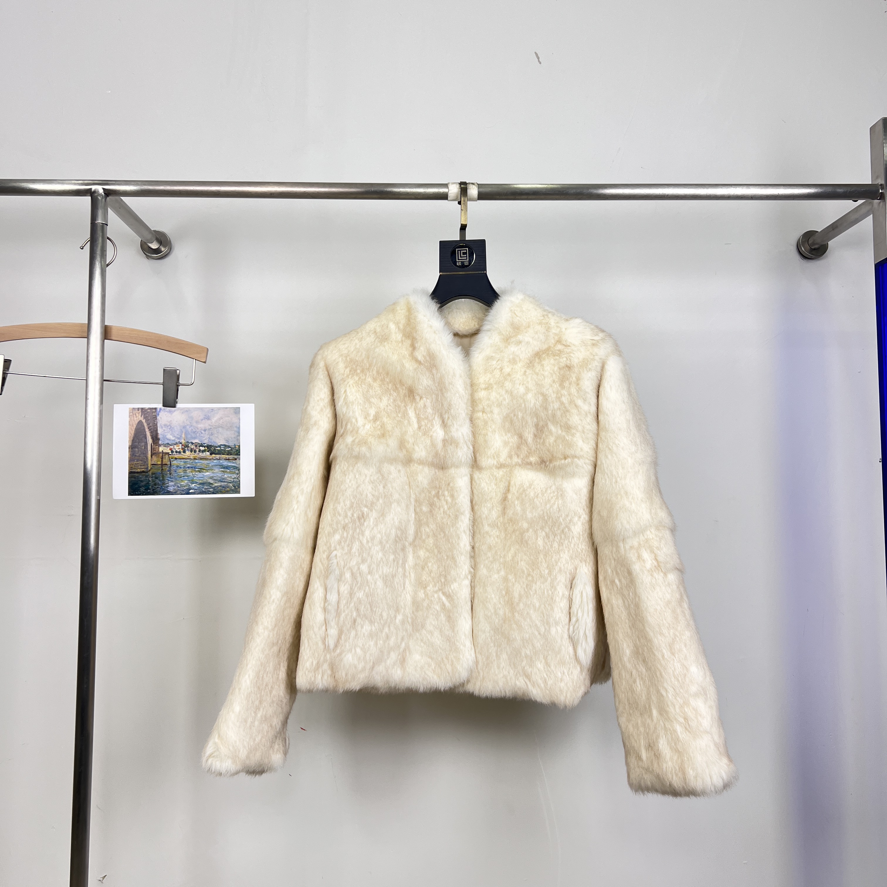 莓果皮毛一体短款加厚保暖皮草外套（含100兔毛）FM2