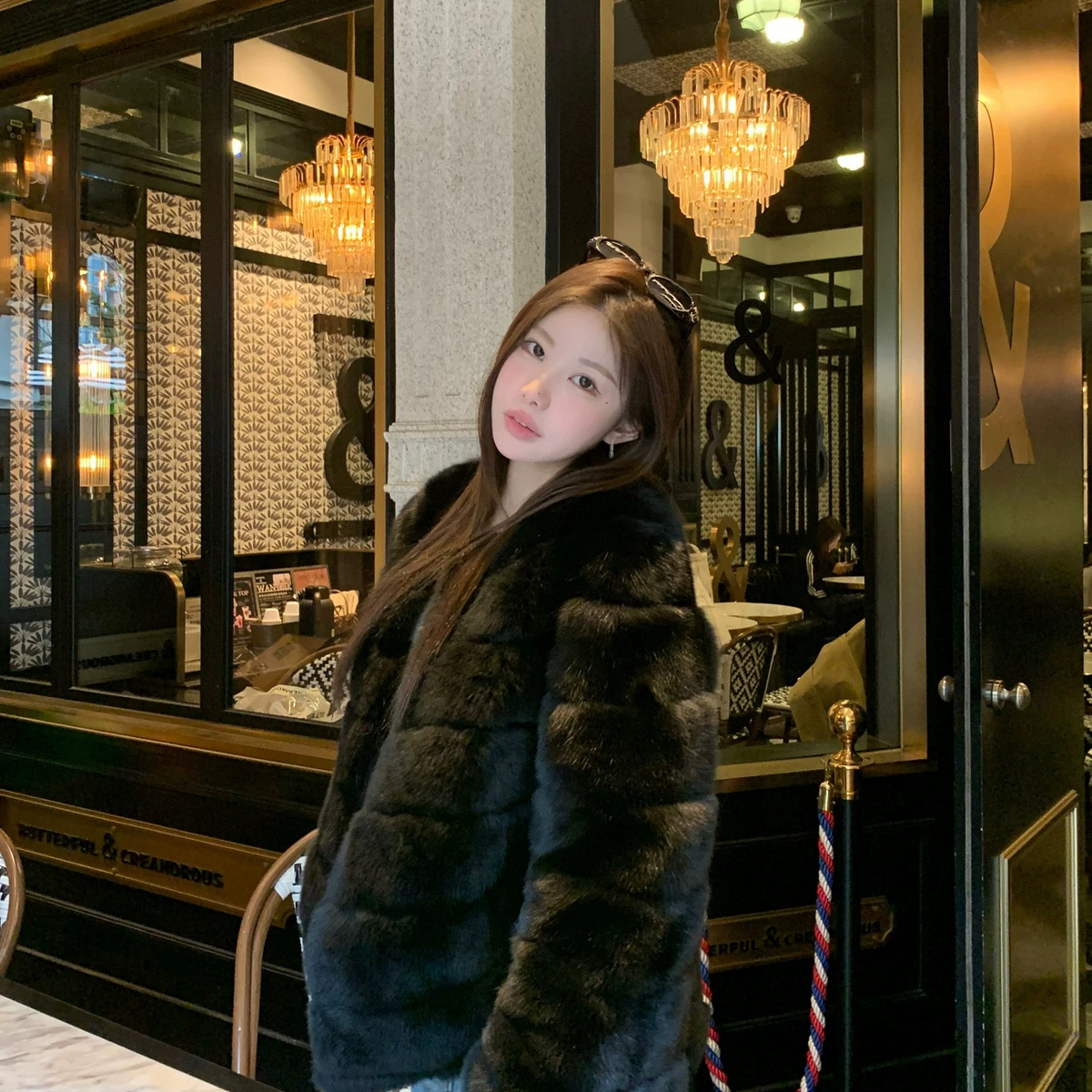 莓果家冬上新温柔气质真兔毛加厚保暖皮草外套（含100兔毛）86754