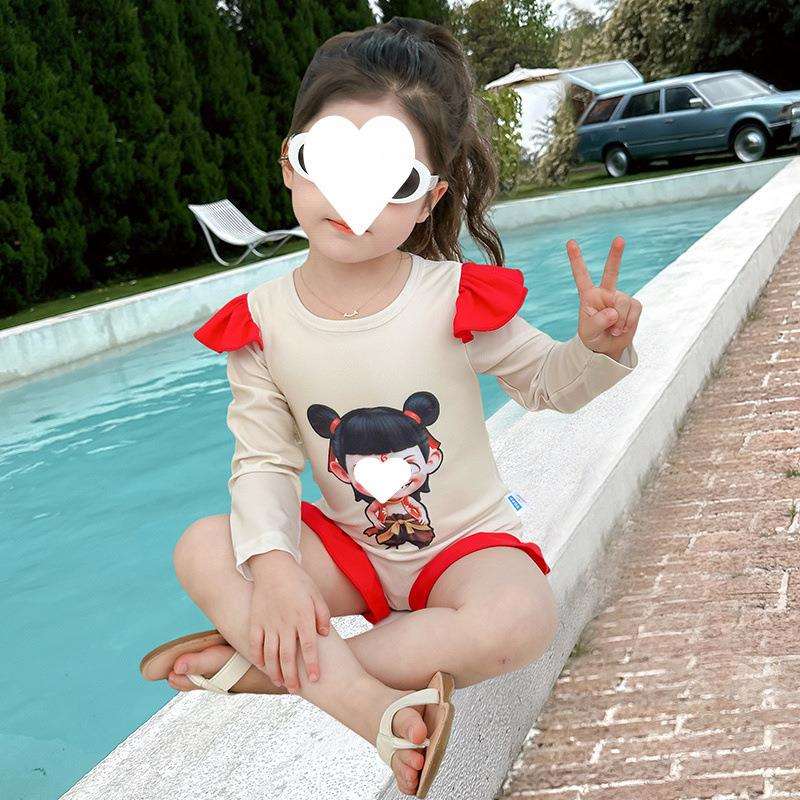 女宝宝夏季新款哪吒连体泳衣2025夏装小女孩新潮卡通时尚泳衣潮
