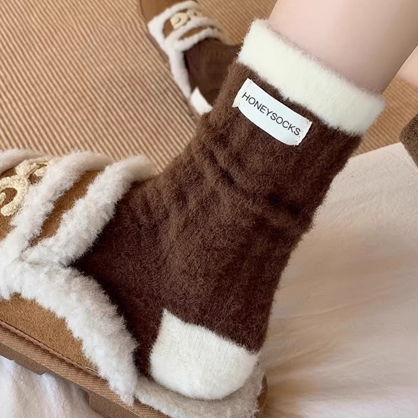 美拉德澳绒袜子女加绒加厚中筒袜