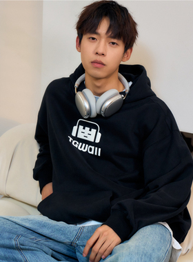 TGWALL「单曲循环」多巴胺情侣装落肩连帽衫男女宽松休闲时尚卫衣