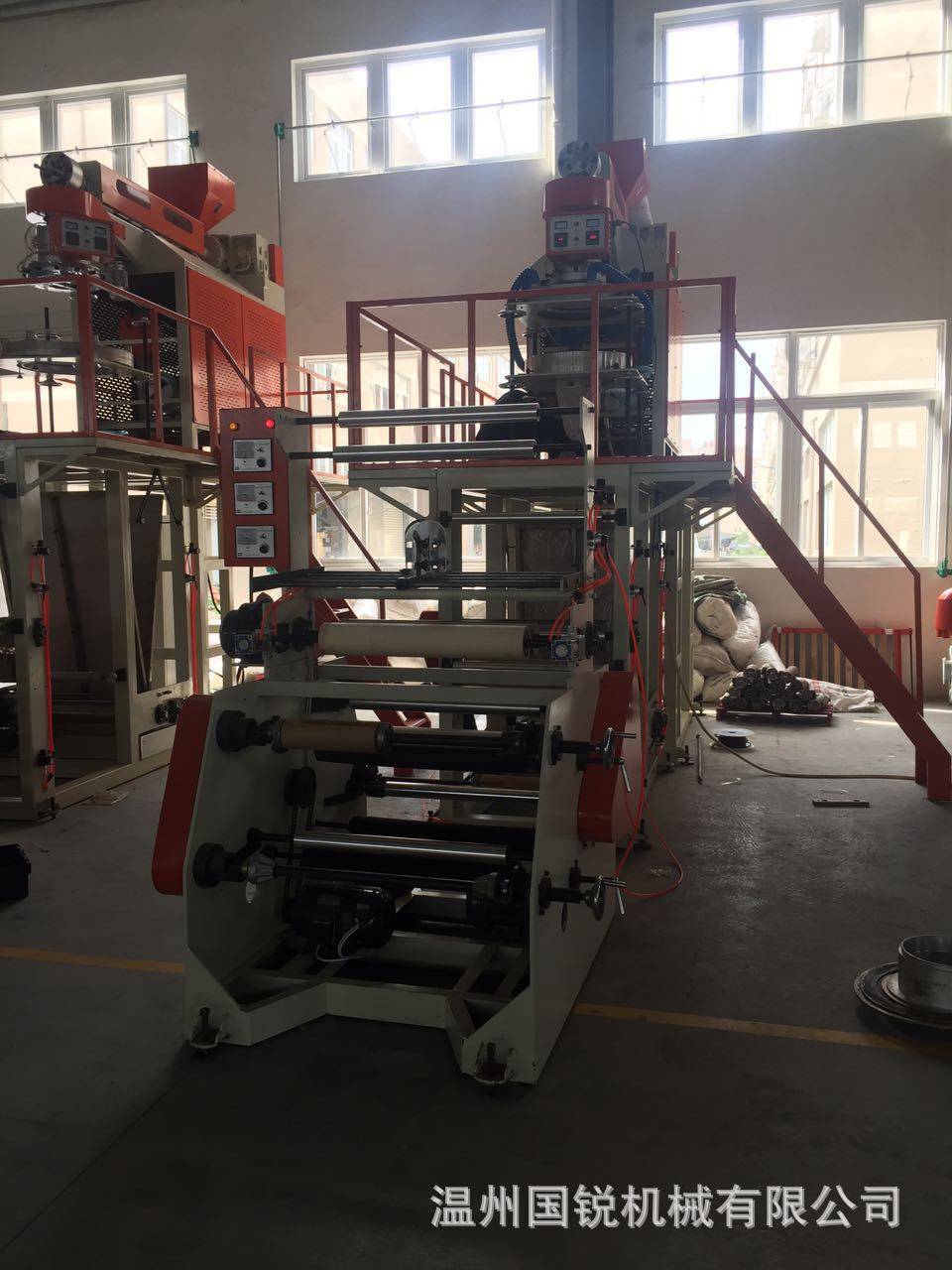 大量供应 各种型号pp单收旋转吹膜机 下吹水冷500型pp吹膜机