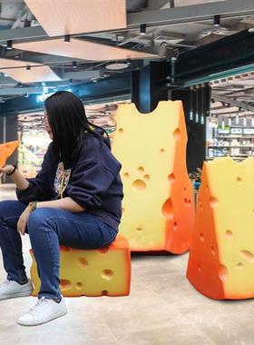 卡通仿真奶酪芝士景观玻璃钢雕塑甜品店电影院商场烘焙蛋糕店摆件