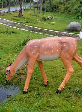 仿真梅花鹿摆件户外玻璃钢动物雕塑园林景观小品小区庭院草坪装饰