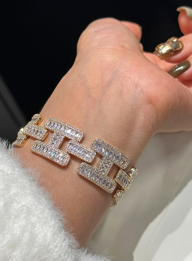 女性铜欧美四边形H字母时尚通勤