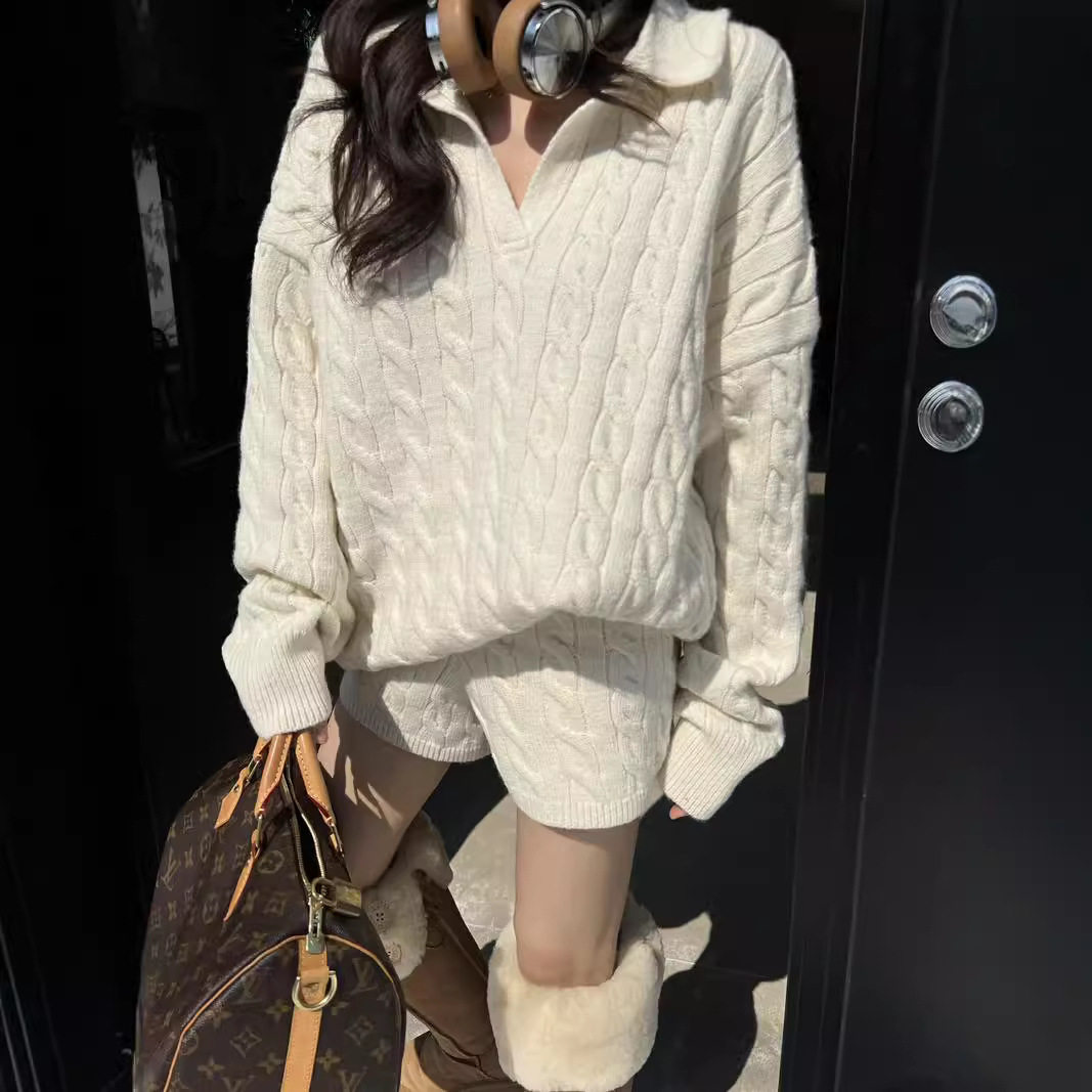韩版翻领时尚洋气麻花针织衫两件套女秋冬新款短裤套头毛衣套装潮