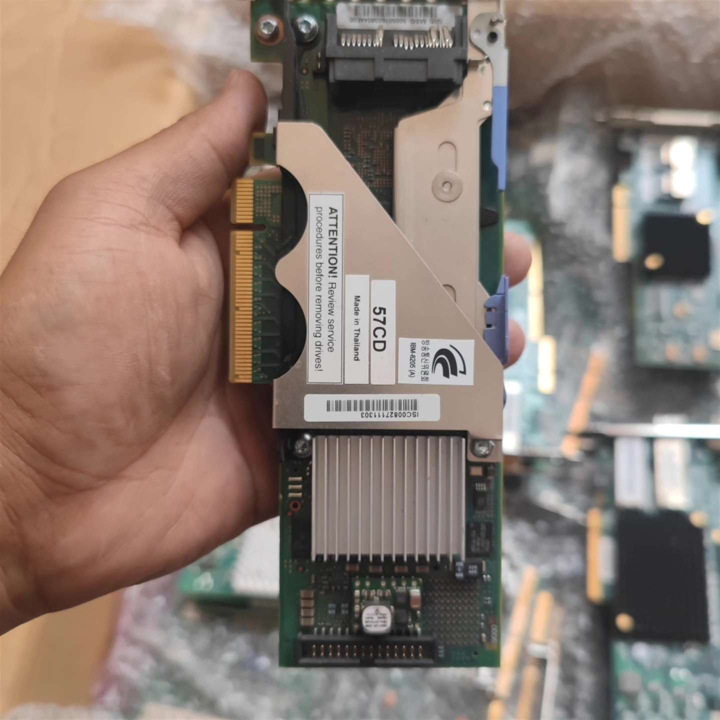 维修IBM 57 RAID扩展卡，型号74Y6413/74Y议价
