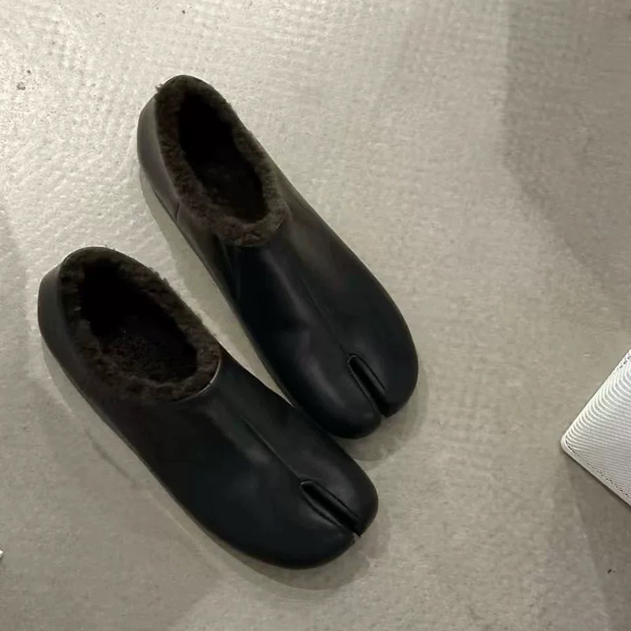 牛皮版~复古小众平底鞋一脚蹬猪蹄分趾鞋女秋冬季加绒单鞋小皮鞋