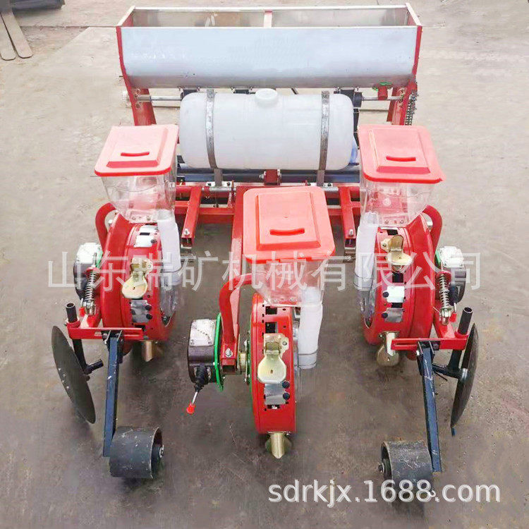 先铺膜后播种黏玉米精播机免打孔农用绿豆播种机谷子种植机