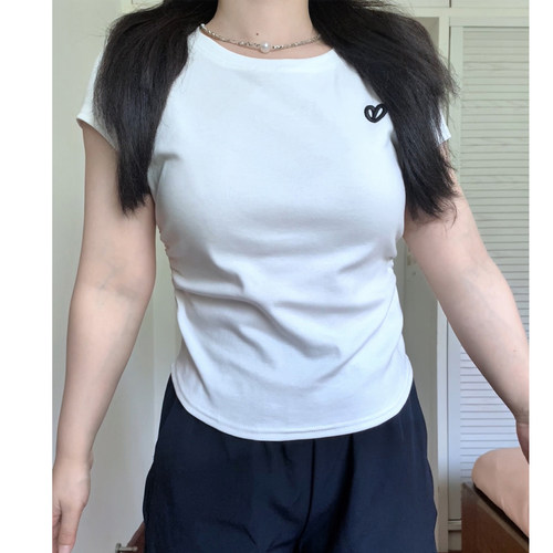 爱心刺绣收腰修身 T恤 阿殊 ASOUL 微胖小个子显瘦上衣女