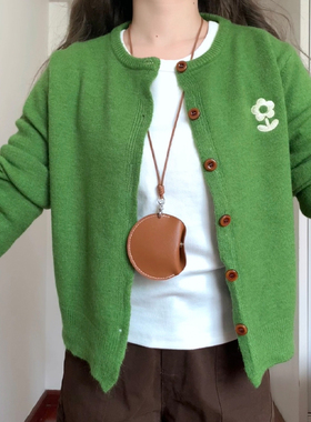 刺绣小花纯色毛衣开衫阿殊 ASOUL 日系糖果色上衣