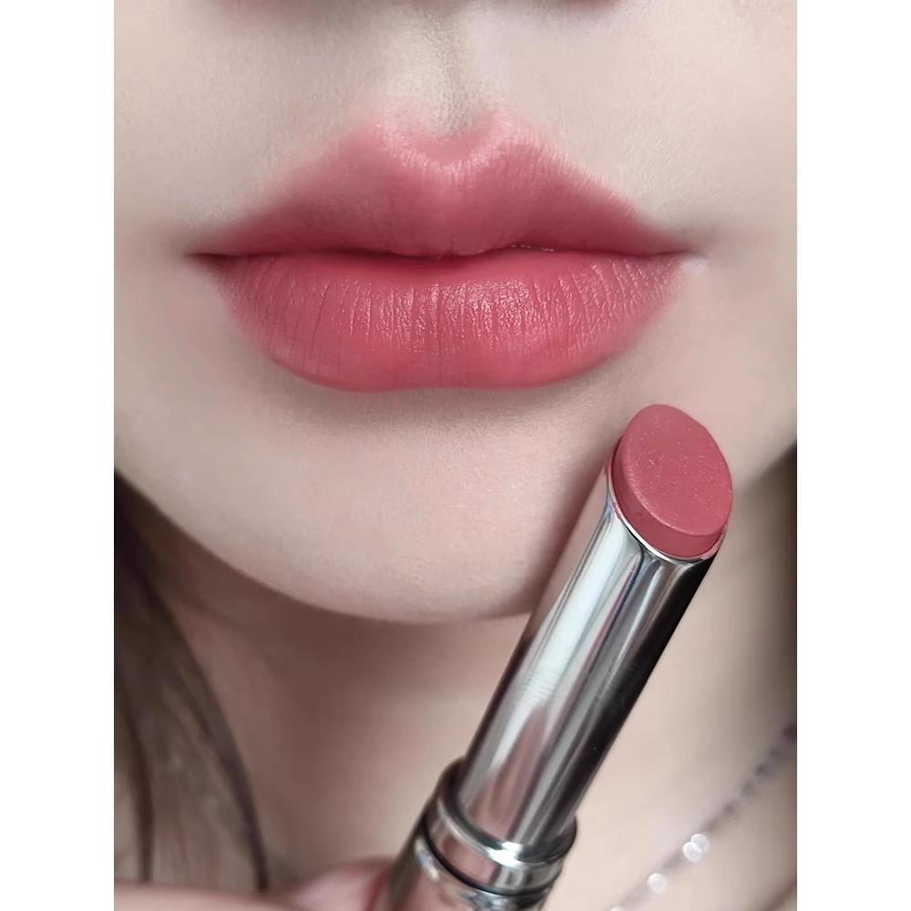 温柔氛围感拉满～ 水精华半哑光口红滋润00原色裸豆沙素颜显气色