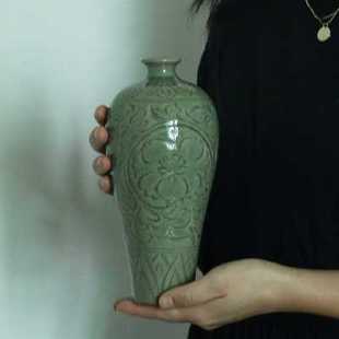 青釉中式 复古禅意陶瓷花器 耀州窑开片效果雕刻梅瓶摆件 手工花瓶