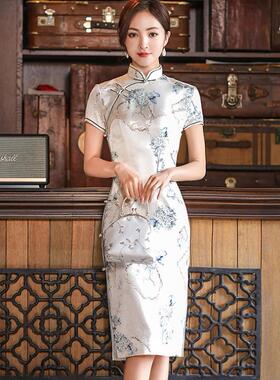 Retro-print short-sleeved cheongsam     复古印花短袖短款旗袍