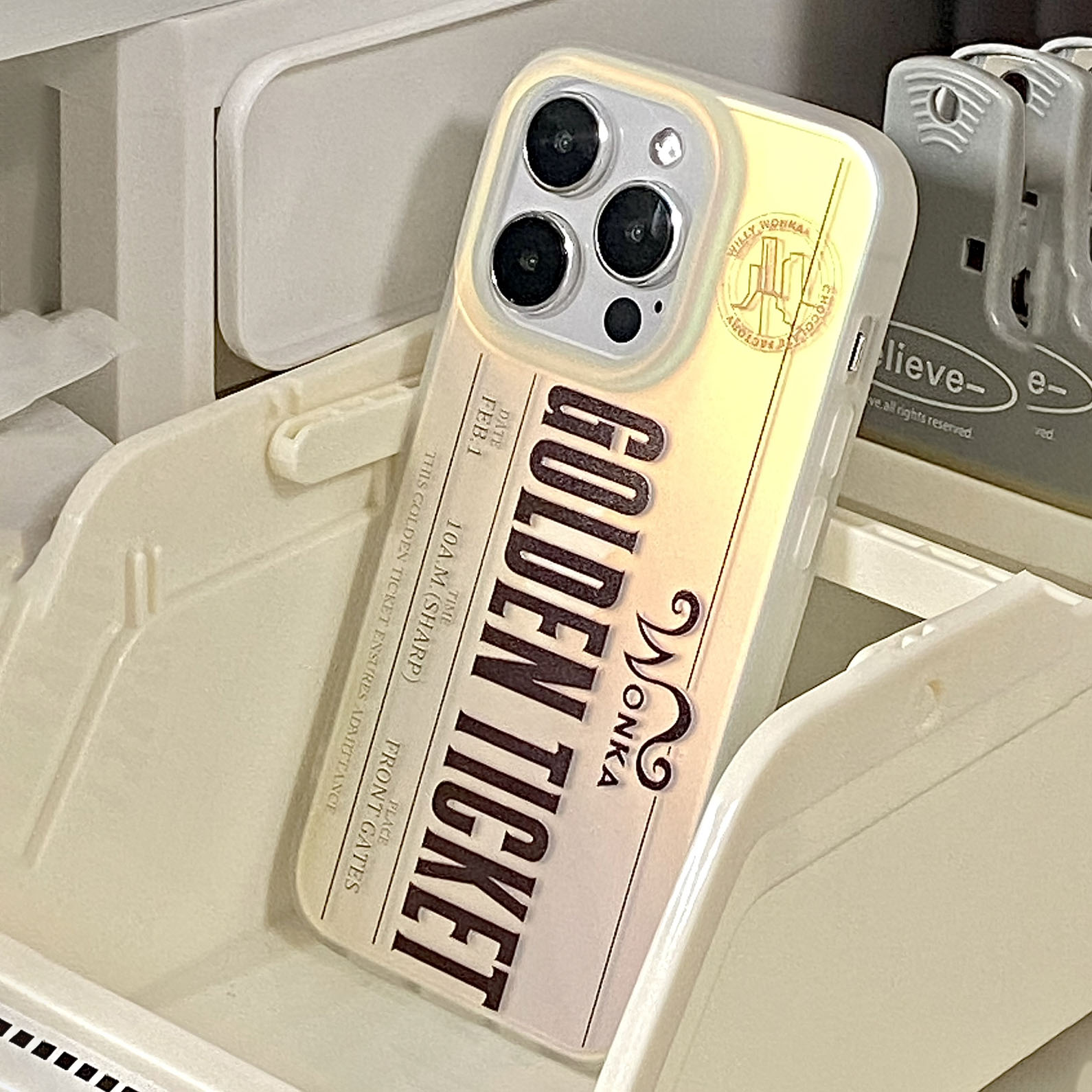 iPhone镭射透明壳金奖卷手机壳