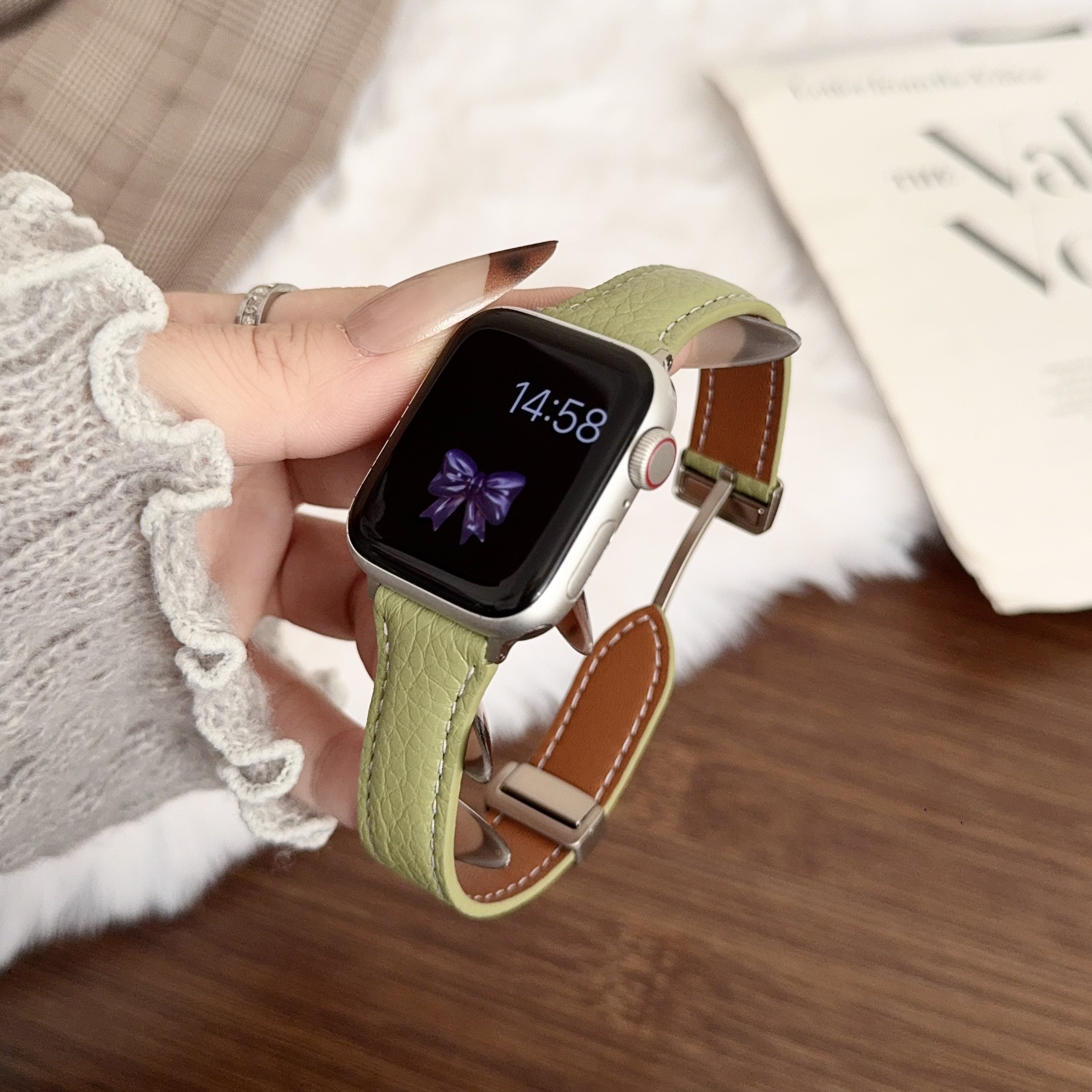 苹果手表磁吸折叠真皮表带